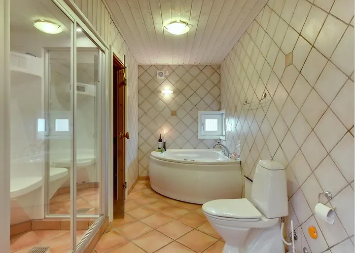 Henrijette - 200m From The Sea By Interhome