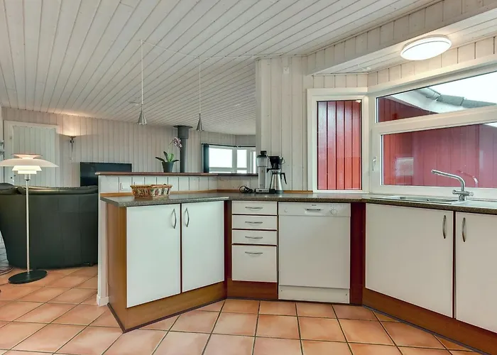 Henrijette - 200m From The Sea By Interhome * Sjolund